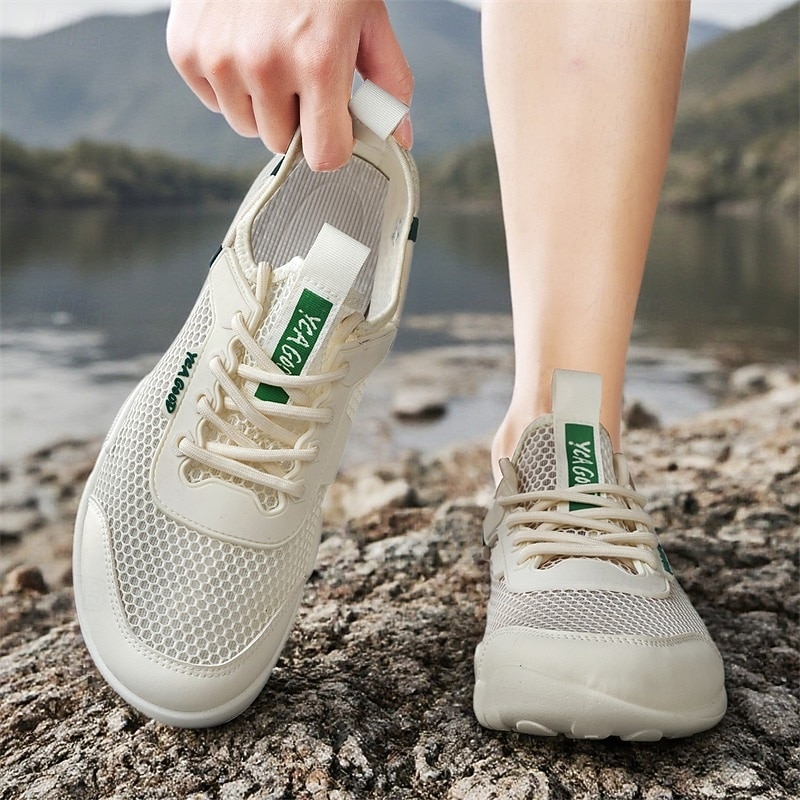 Scarpe da acqua bianche da uomo, traspiranti, leggere e ad asciugatura rapida, ideali per attività acquatiche, passeggiate in spiaggia, trekking fluviale e viaggi estivi all'aria aperta. del 2026 a $32.99 –P16