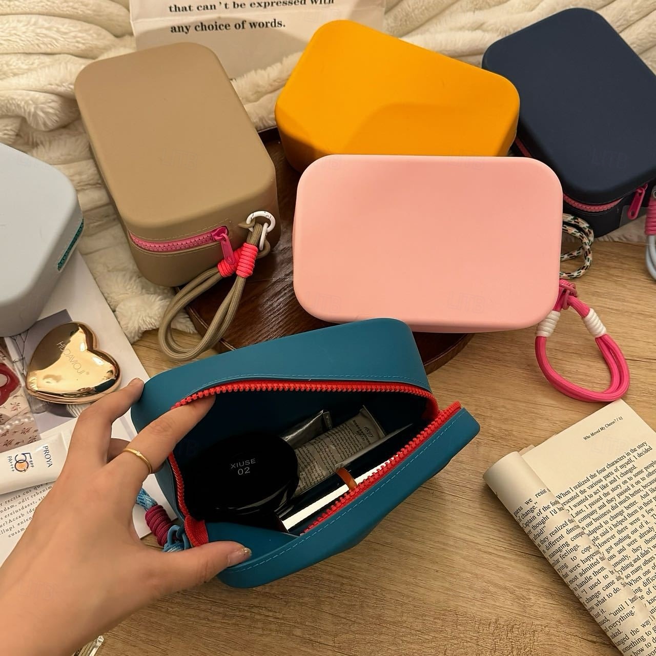1pc Colorful Silicone Waterproof Cosmetic Bag, Portable Travel Makeup Organizer Pouch, Large Capacity Toiletry Storage Bag For Skincare, Makeup, Suitable For Vacation, Beach, Party, Birthday 2026 - $29.99 –P5