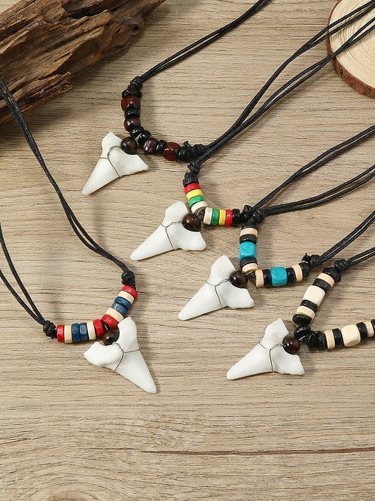 herrhalsband med vargtand i bohemiskt skick - vintagehänge i konstben med justerbart vaxsnöre, smycken i etnisk tribalstil i akryl för sommarsemester och resor &dagligt vardagskläder 2026 - $4.99 –P6