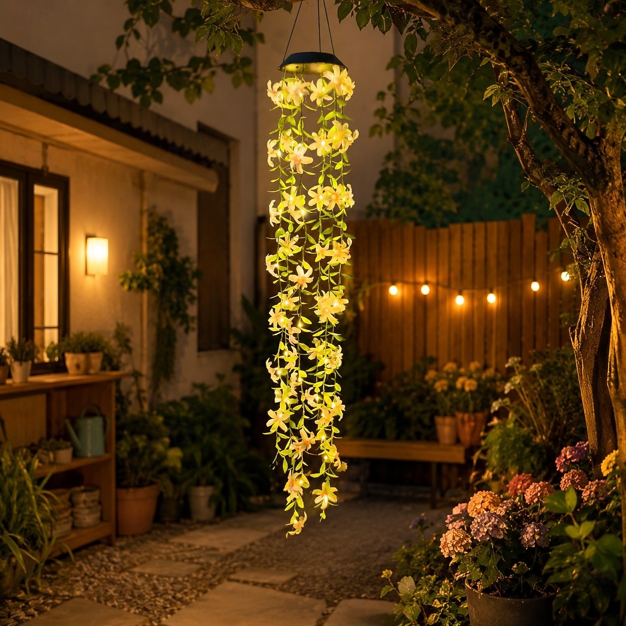 Luci solari da giardino sospese, luci a LED realistiche a forma di fiori e rampicanti, impermeabili IP65, ideali per decorare giardini, patii e recinzioni, con accensione automatica ogni 8-12 ore. del 2026 a $33.87 –P1