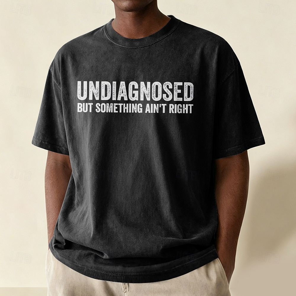Camiseta masculina engraçada e sarcástica, sem diagnóstico, mas com algo errado, 100% algodão, lavagem ácida, tecido pesado, manga curta, estampa DTG, gola redonda, moda para o dia a dia e feriados. de 2026 por $27.99 –P4