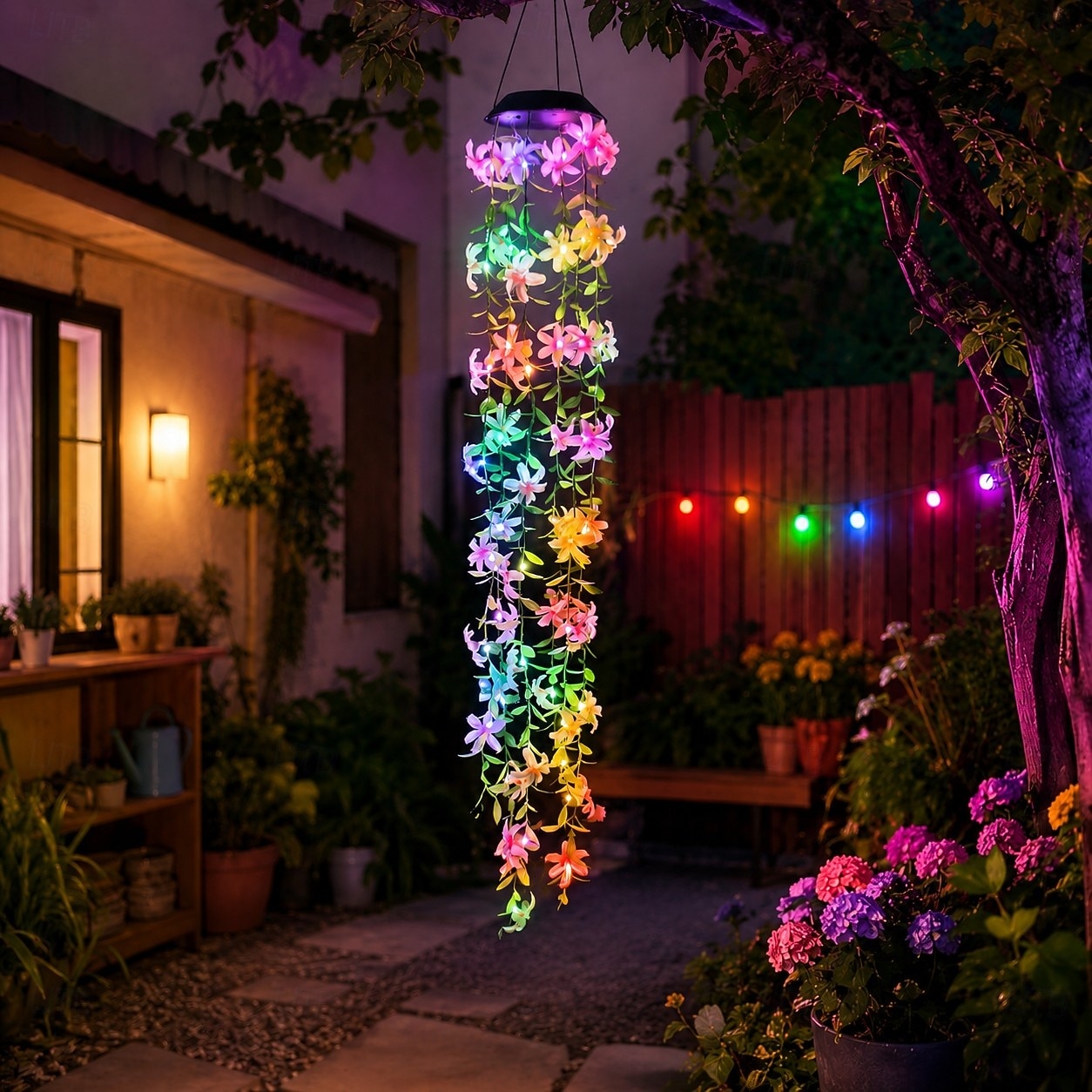 Luci solari da giardino sospese, luci a LED realistiche a forma di fiori e rampicanti, impermeabili IP65, ideali per decorare giardini, patii e recinzioni, con accensione automatica ogni 8-12 ore. del 2026 a $33.87 –P2