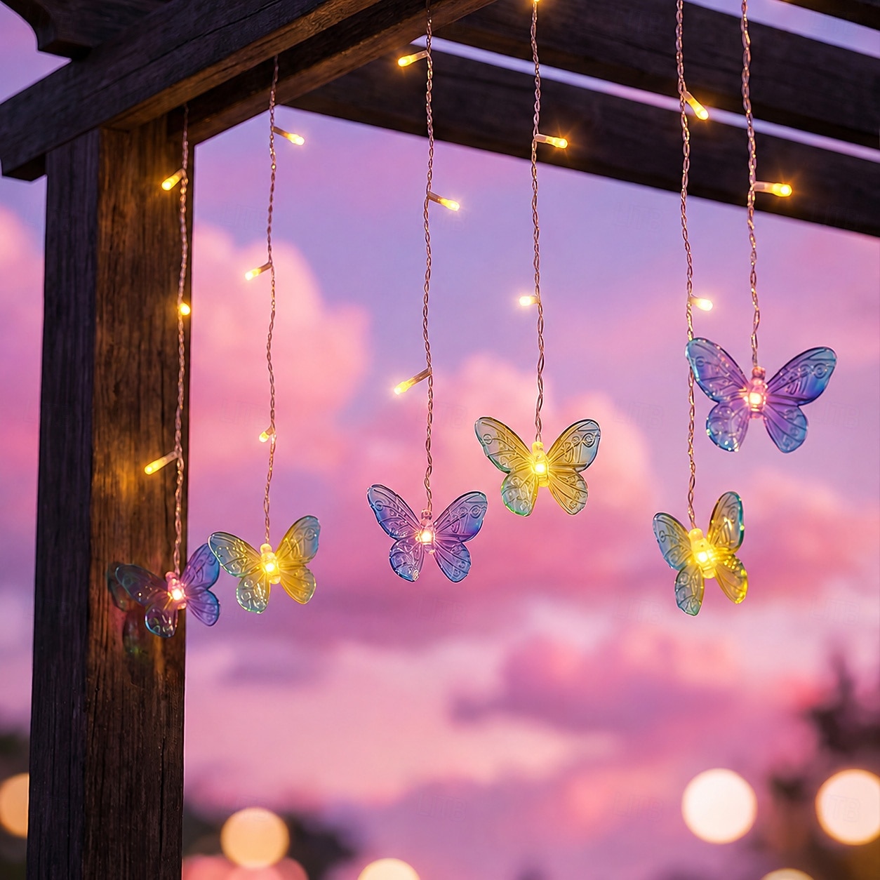 Guirlande lumineuse solaire d'extérieur étanche, 10 m, 40 gouttes, motif papillon, avec télécommande, idéale pour décorer balcon, terrasse, jardin, mariage, Noël, chambre, fête d'été (200 LED). de 2026 ? $48.99 –P1