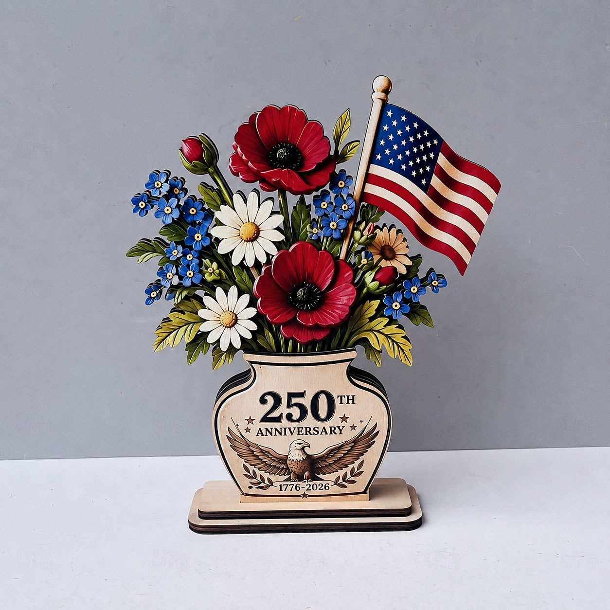 250. évfordulós hazafias virágmintás fa tömb asztaldísz, kézzel készített hazafias fa díszek, amerikai zászlós sas virágmintás asztaldísz, július 4-i asztaldekoráció 2026 - $25.99 –P5