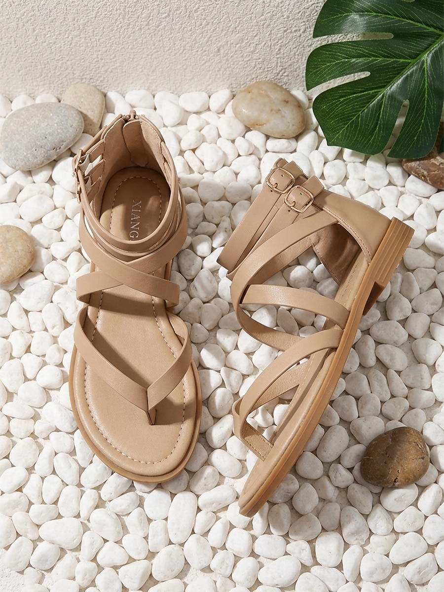 Sandales plates beiges à brides pour femmes - sandales gladiateur beiges minimalistes avec boucle à la cheville et fermeture éclair à l'arrière, idéales pour les vacances en plein air et les visites de 2026 ? $42.99 –P3