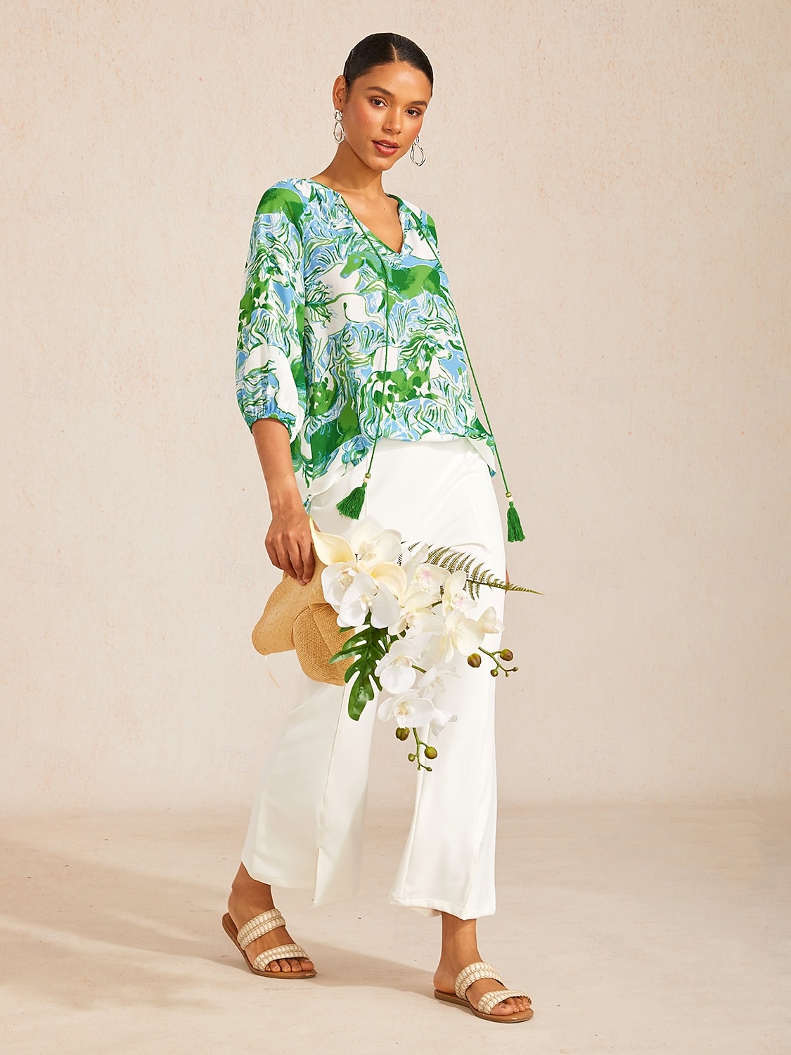 Top in chiffon Mustang con grafica artistica del 2026 a $67.99 –P1