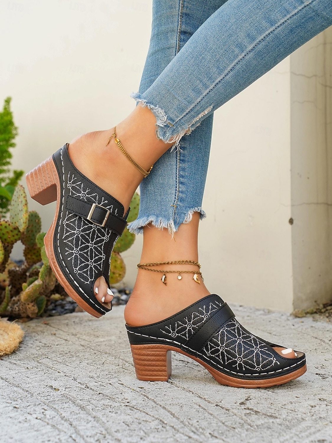 Mules à talon bloc brodées bleues pour femmes - sandales à boucle florale pour brunch, garden-parties et style rétro au quotidien de 2026 ? $26.99 –P5
