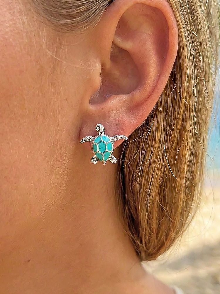 Boucles d'oreilles tortue pour femmes – élégantes boucles d'oreilles plaquées argent avec incrustation de turquoise, parfaites pour la plage et l'été, accessoires décontractés et de vacances de 2026 ? $9.99 –P4