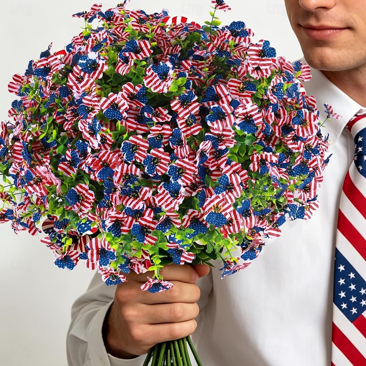 12 ramos de flores artificiais patrióticas com folhas de eucalipto, decoração vermelha, branca e azul para o 250º aniversário dos EUA, Dia da Memória e Dia dos Veteranos. de 2026 por $23.99 –P7