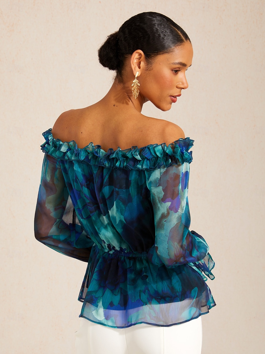 top in chiffon fluente Ocean Bloom Reverie del 2026 a $67.99 –P4