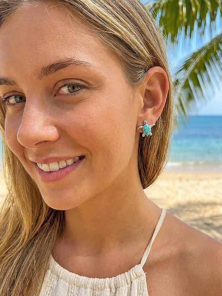 Boucles d'oreilles tortue pour femmes – élégantes boucles d'oreilles plaquées argent avec incrustation de turquoise, parfaites pour la plage et l'été, accessoires décontractés et de vacances de 2026 ? $9.99 –P3