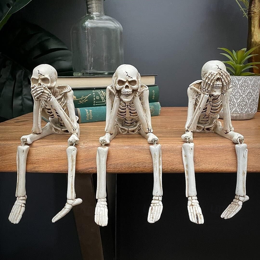 1 stk. halloween-hodeskallestatue, harpiks-skjelett-hyllesittere, sittende figurer hør se snakk ikke ondt til hjemmebokhylle og bordkant, dekorative håndverkspynt for skjelettelskere 2026 - $13.99 –P1