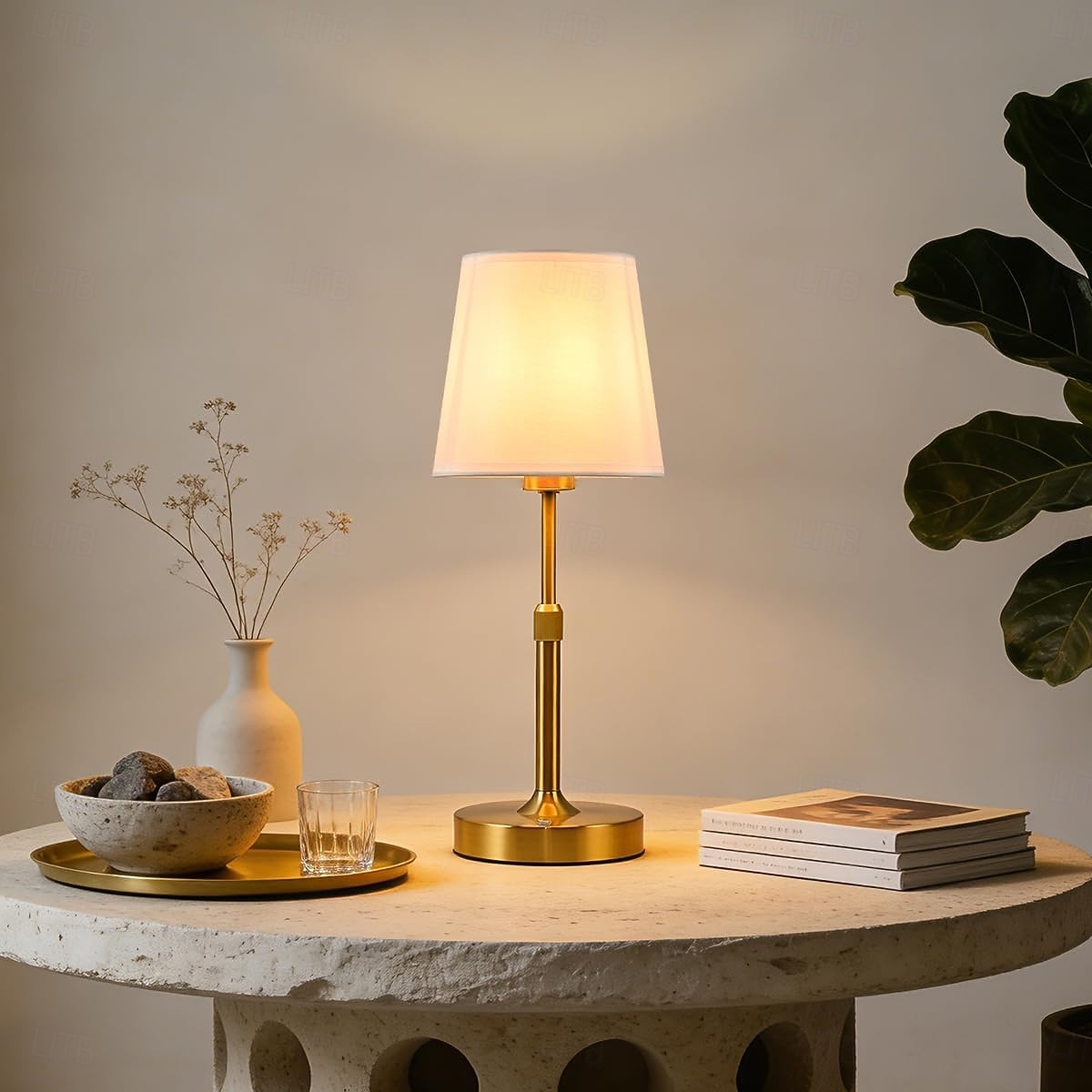 Lampada da tavolo senza fili regolabile in altezza, ricaricabile, colore oro, a batteria, con regolazione continua dell'intensità luminosa. &Lampada decorativa wireless con controllo touch per camera del 2026 a $33.99 –P7