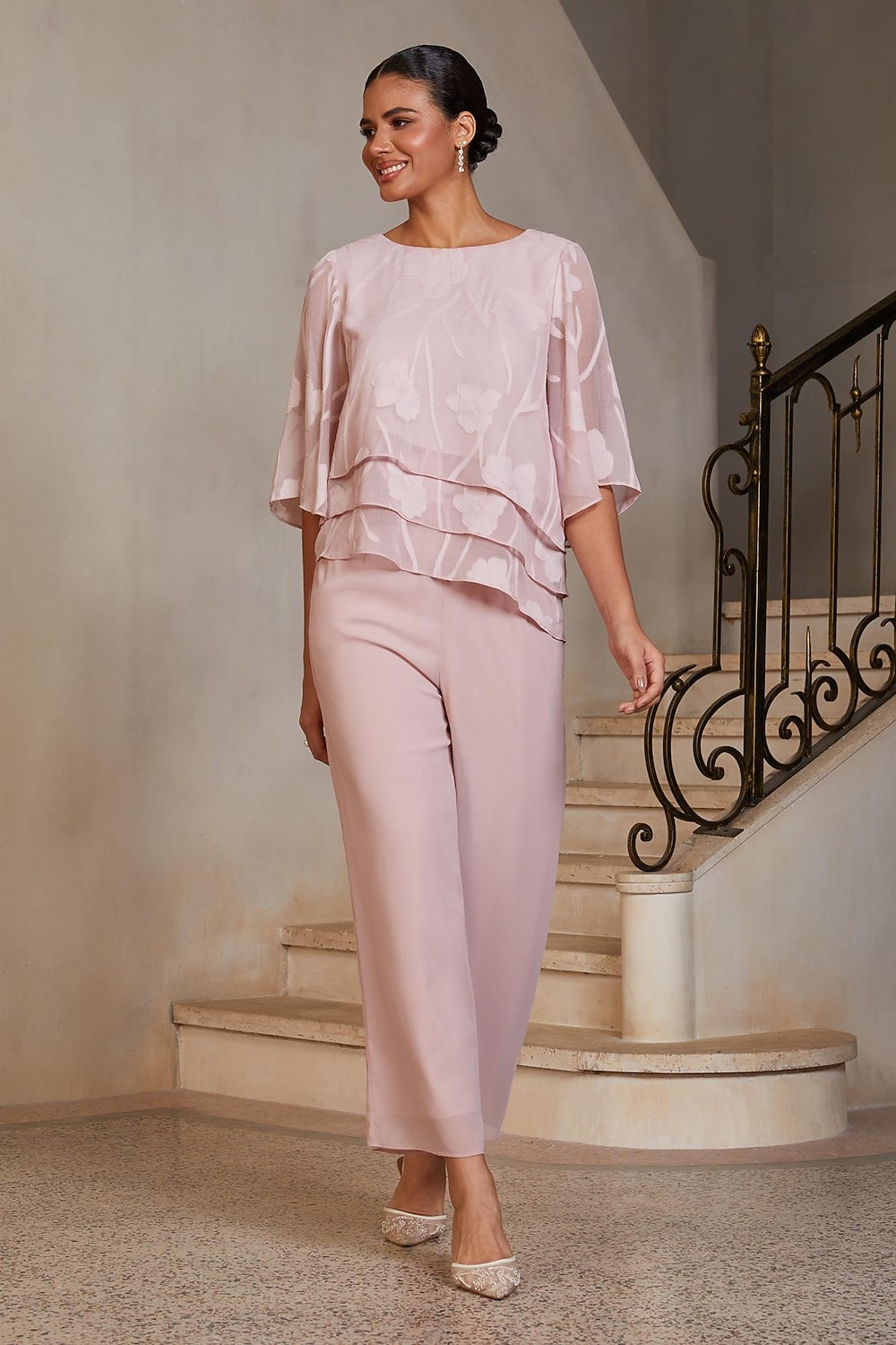 Damen Blusen Rundhalsausschnitt Halbarm Flattrige Ärmel Elegant Alltagstauglich Hochzeitsgast mit Burnout Blumig Stufenrüschensaum Rosa 2026 - $49.99 –P1