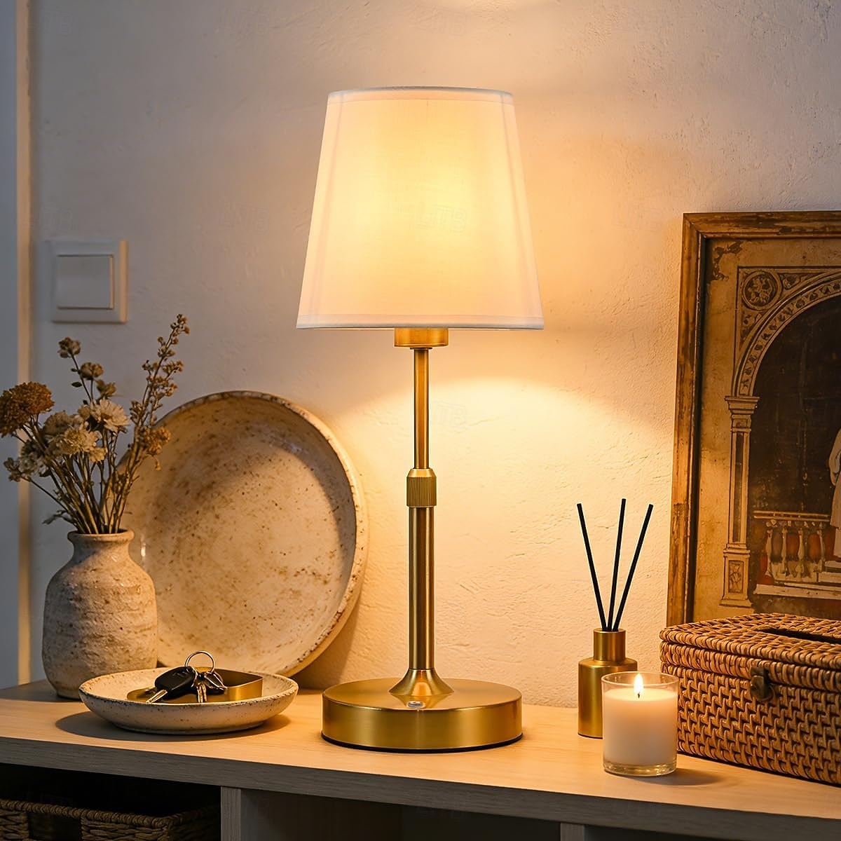 Lampada da tavolo senza fili regolabile in altezza, ricaricabile, colore oro, a batteria, con regolazione continua dell'intensità luminosa. &Lampada decorativa wireless con controllo touch per camera del 2026 a $33.99 –P5