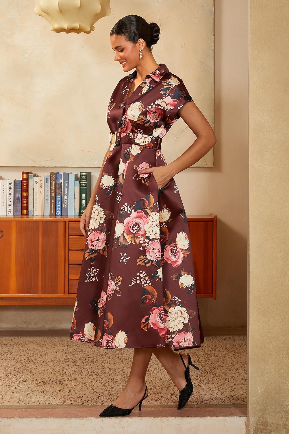 Per donna Linea ad A Abito da Cocktail Abito da invitata a nozze Lunghezza Tè Scollo a V Bavero Manica Corta Spalla scesa Vita Alta Elegante Vintage Madre della sposa Semi-Formale con Raso Stampa del 2026 a $119.99 –P4