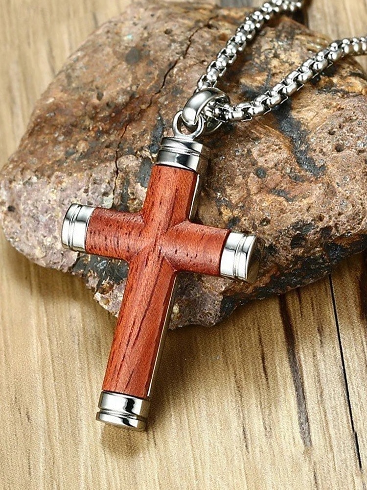 Colar masculino com pingente de cruz em madeira e liga metálica, corrente em aço inoxidável, joia religiosa, presente para homens maduros, ideal para uso casual no verão, viagens e dia a dia. de 2026 por $18.99 –P5