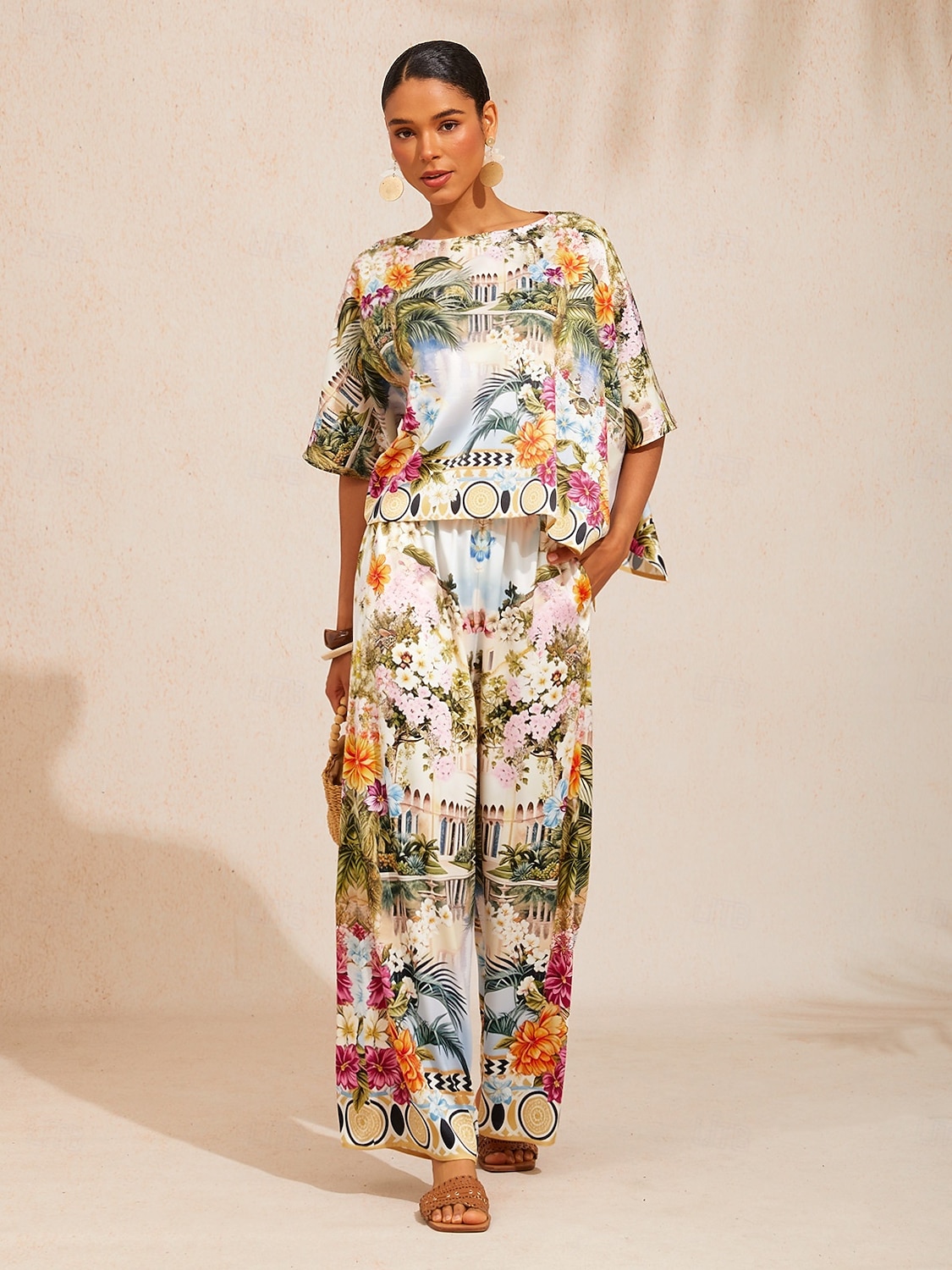 Top dolman z jedwabistej satyny w pastelowe kwiaty i kwiaty 2026 - $67.99 –P3