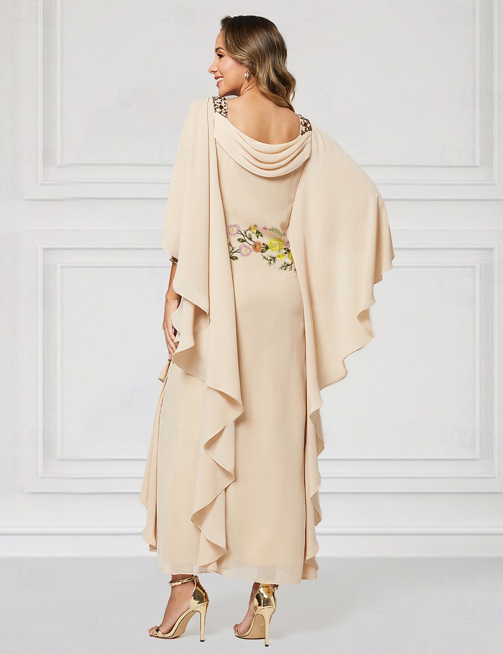 Linjeform Gulvlengde Festkjole Cocktail Kjole Gjestekjole til bryllup Kjole til brudens mor Halvlange ermer Besmykket Elegant Plusstørrelse Bryllupsgjest Chiffon med Perlearbeid Niveauer Fallende 2026 - $183.99 –P3
