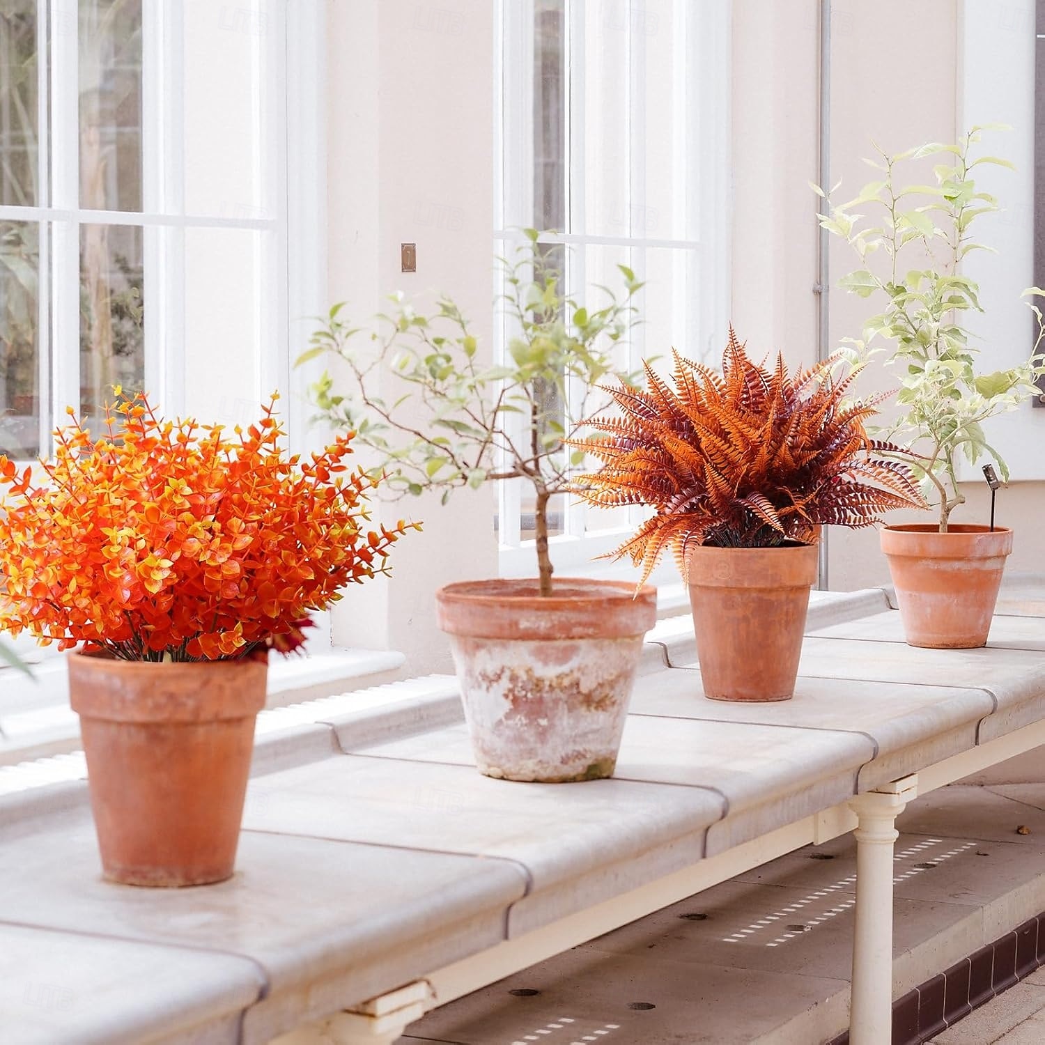 18 ramos de flores artificiais de outono para decoração de exteriores, plantas artificiais de seda resistentes aos raios UV, ideais para o Dia de Ação de Graças e Halloween, não desbotam e são de 2026 por $24.99 –P8