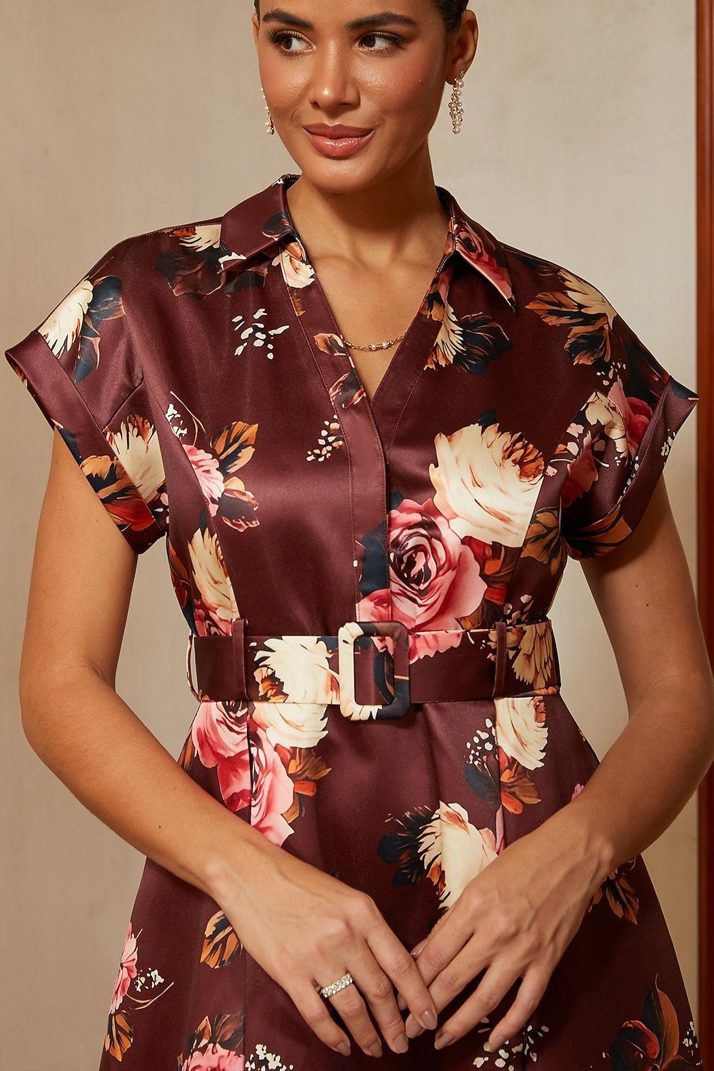 Per donna Linea ad A Abito da Cocktail Abito da invitata a nozze Lunghezza Tè Scollo a V Bavero Manica Corta Spalla scesa Vita Alta Elegante Vintage Madre della sposa Semi-Formale con Raso Stampa del 2026 a $119.99 –P5