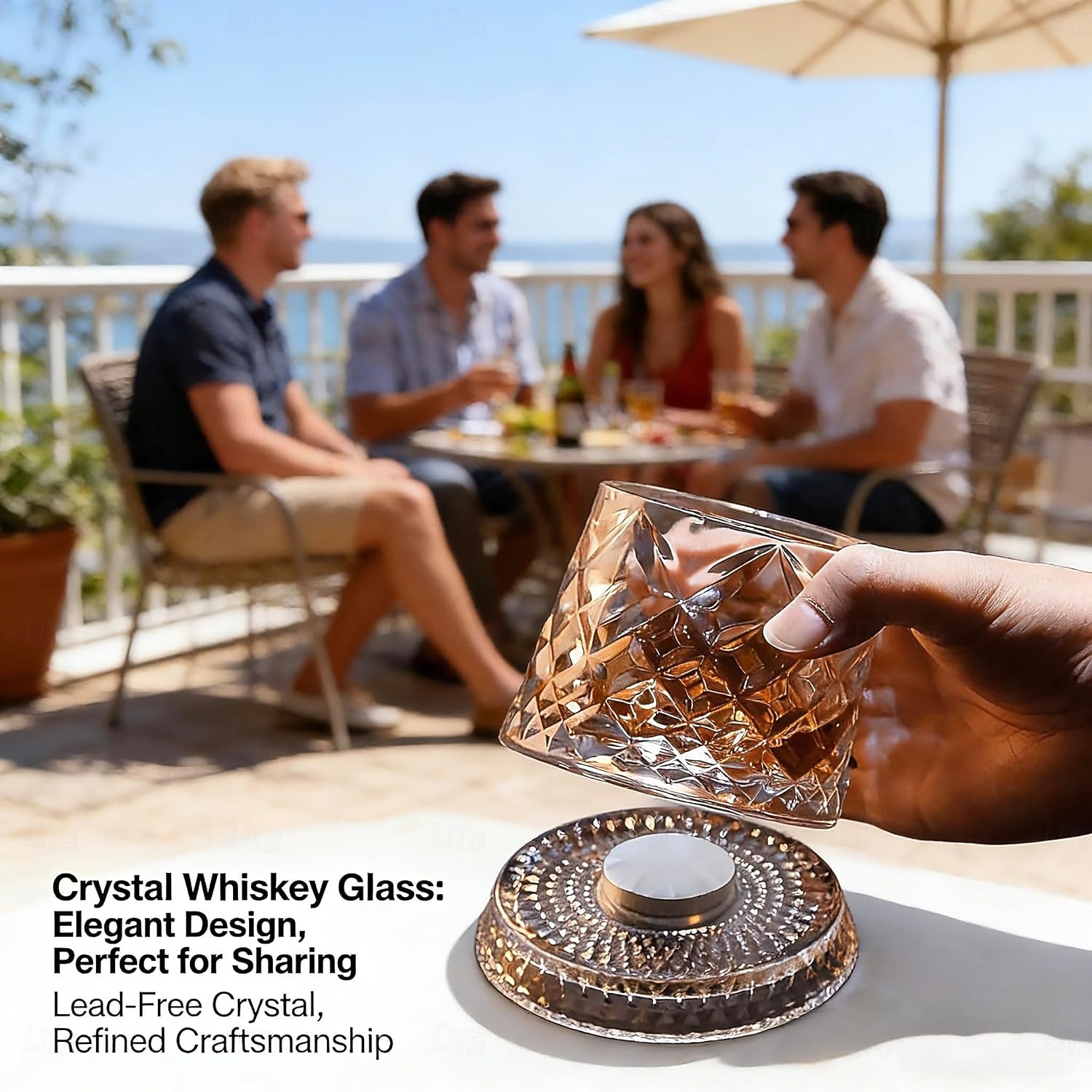 Bicchiere da whisky girevole con base per rotazione a 360 gradi, 267 ml, bicchieri da whisky girevoli old fashioned per scotch, cocktail, rum, cognac, vodka, liquori, regalo unico per uomo del 2026 a $15.99 –P6