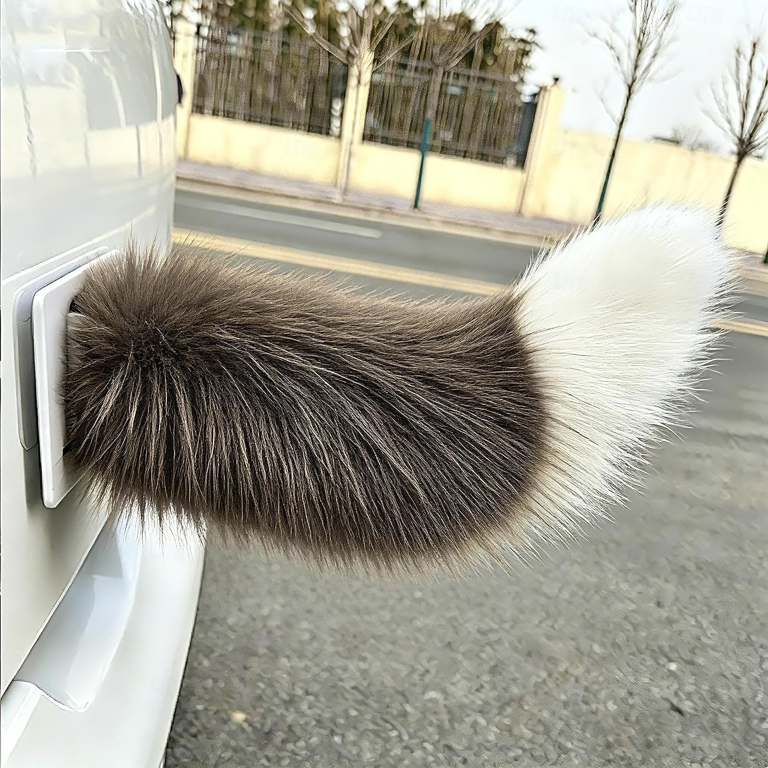 Coda di volpe mobile elettronica con telecomando, accessorio auto kawaii motorizzato con diverse modalità di funzionamento e facile installazione adesiva. del 2026 a $20.99 –P15