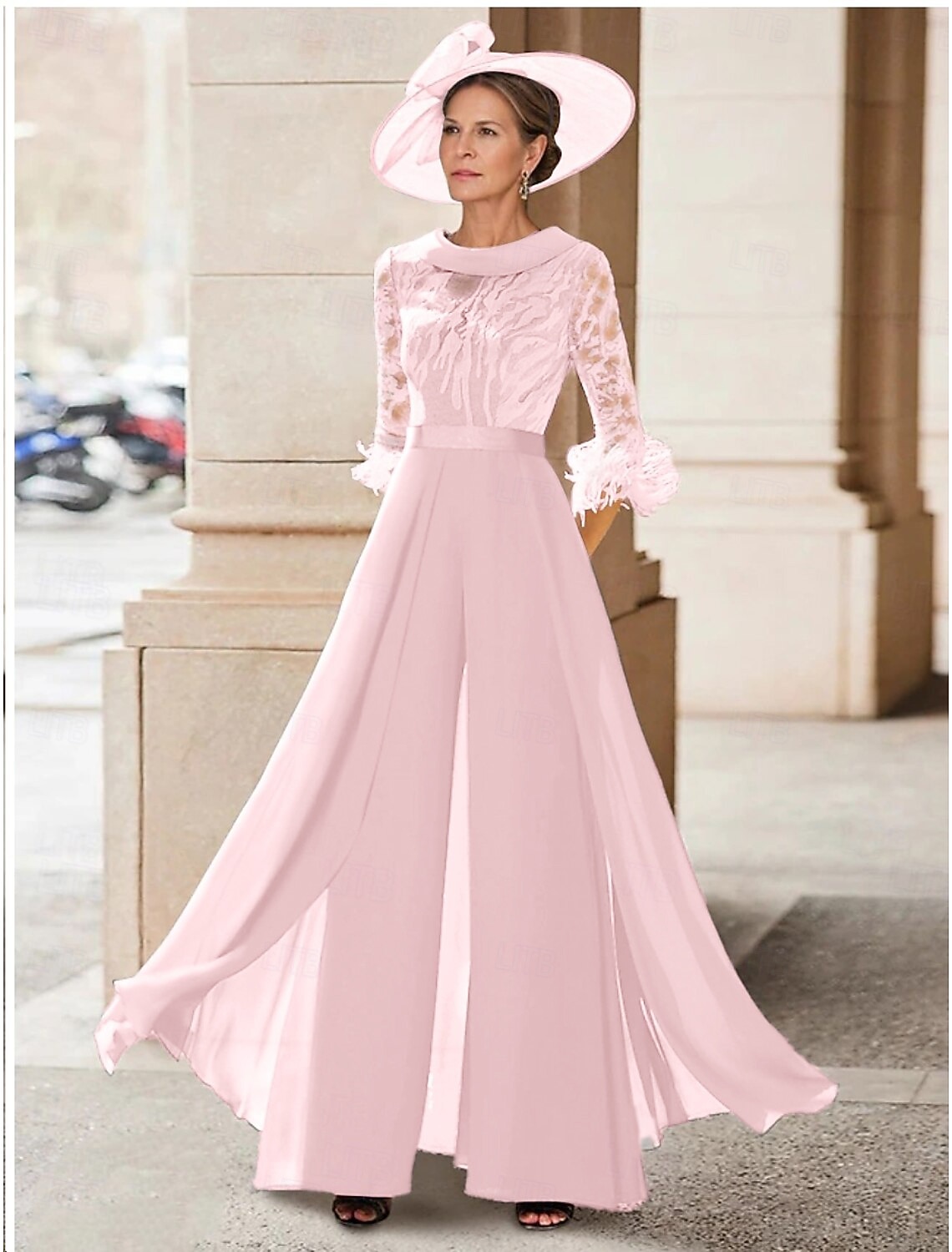 Tuta Completo Pantalone Lunghezza al pavimento Abito da cerimonia per signora Mezza Manica Collo gioiello Elegante Vintage Ospite di nozze Chiesa Chiffon con Piuma Paillettes Applicazioni del 2026 a $195.99 –P20