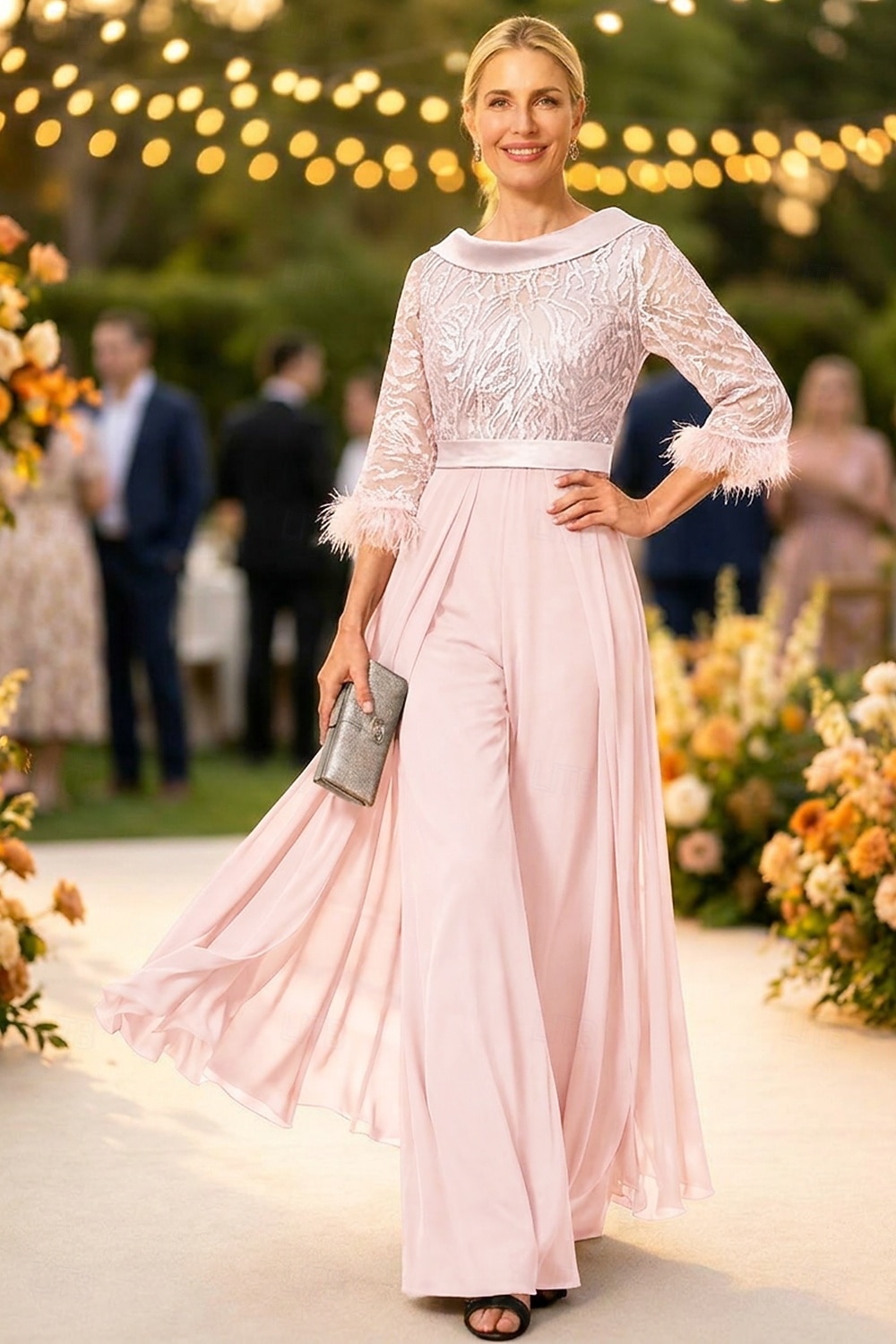 Tuta Completo Pantalone Lunghezza al pavimento Abito da cerimonia per signora Mezza Manica Collo gioiello Elegante Vintage Ospite di nozze Chiesa Chiffon con Piuma Paillettes Applicazioni del 2026 a $195.99 –P19