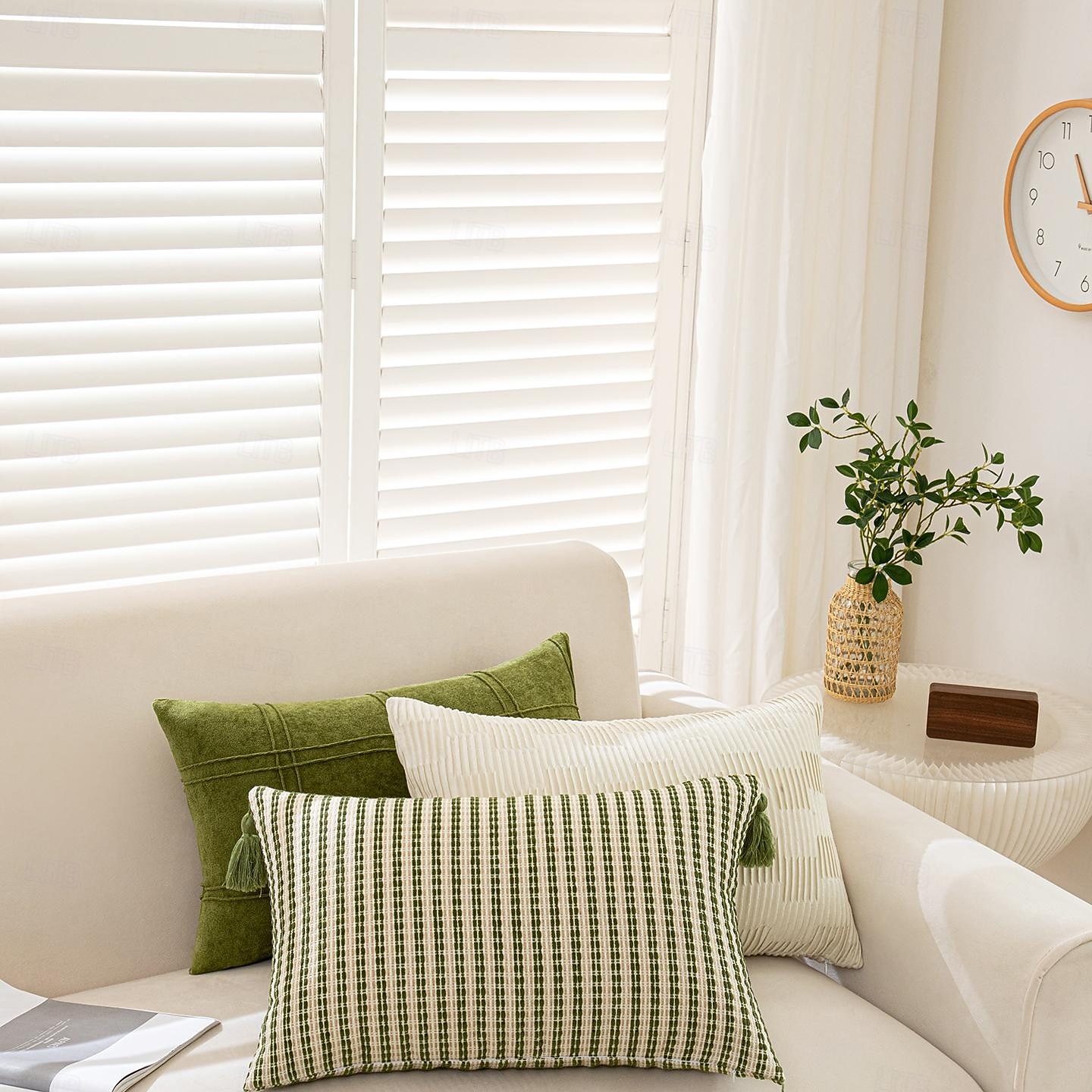 Waldgrüne, gestreifte Kissenbezüge mit Quasten, strukturierte, gewebte quadratische Kissenbezüge im Landhausstil, rustikale, dekorative Boho-Kissenbezüge für Sofa und Couch &Bett (Set aus 2 / 4) 2026 - $36.99 –P33