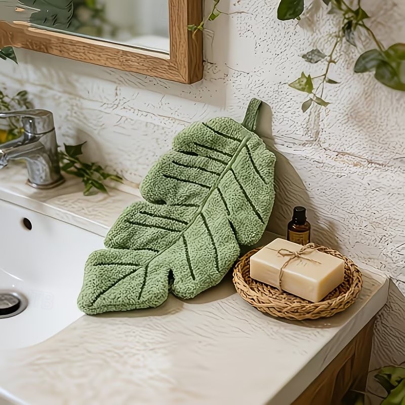 Lot de 2 serviettes de toilette en feuille de bananier, douces et suspendues en polaire corail, ultra-absorbantes et à séchage rapide, idéales pour la cuisine, la salle de bain, les toilettes, le de 2026 ? $10.99 –P7