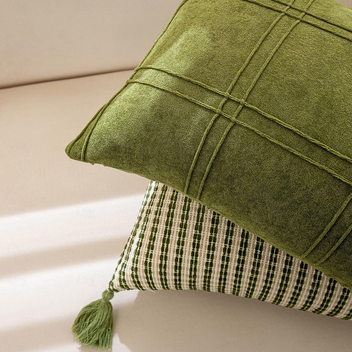 Waldgrüne, gestreifte Kissenbezüge mit Quasten, strukturierte, gewebte quadratische Kissenbezüge im Landhausstil, rustikale, dekorative Boho-Kissenbezüge für Sofa und Couch &Bett (Set aus 2 / 4) 2026 - $36.99 –P24
