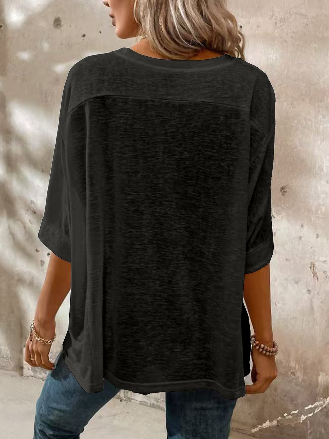 تيشيرت نسائي فضفاض واسع بياقة دائرية وأكمام نصفية مطوية، ناعم ومريح، بقصة عادية أساسية، مناسب للارتداء اليومي في الصيف 2026 - $21.99 –P8