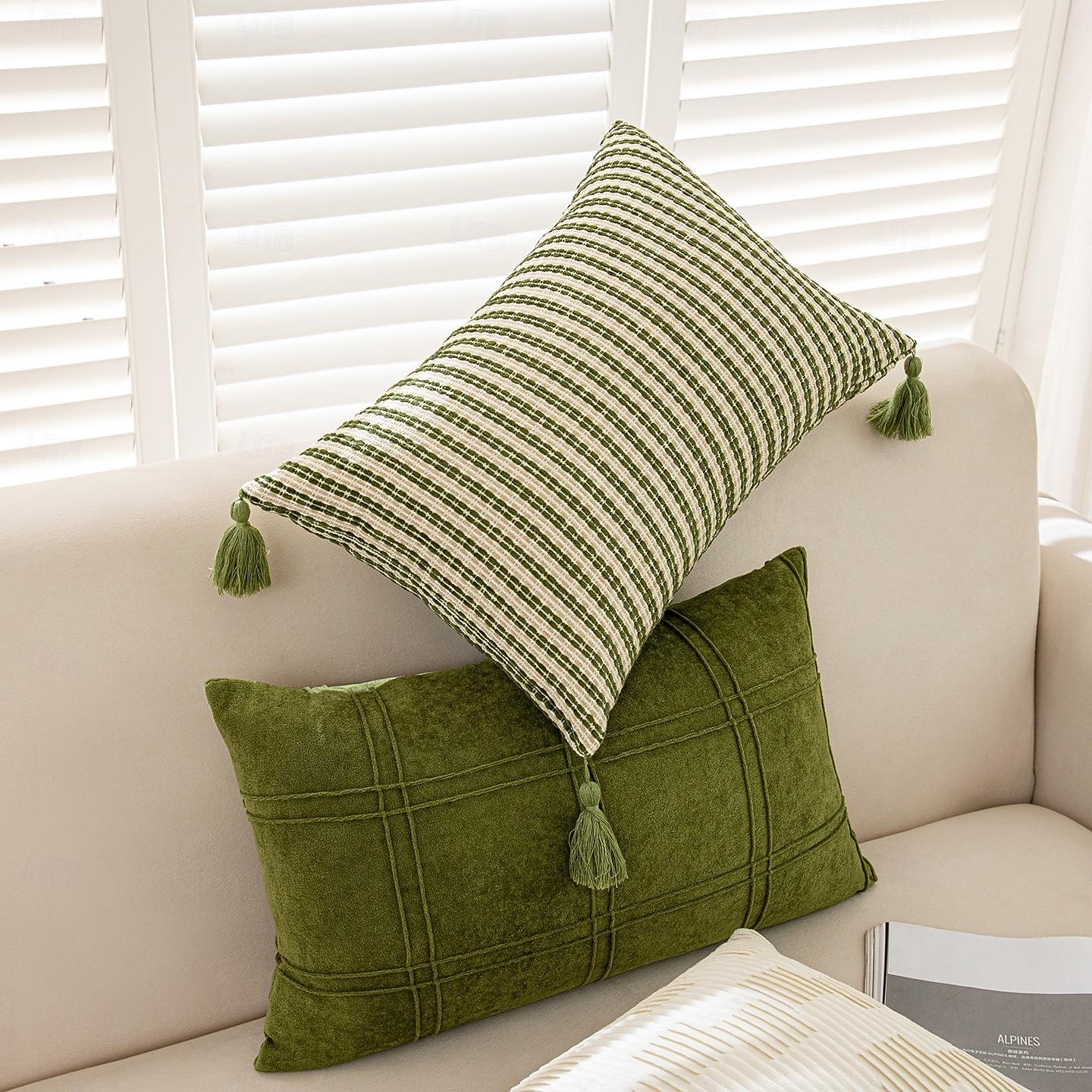 Waldgrüne, gestreifte Kissenbezüge mit Quasten, strukturierte, gewebte quadratische Kissenbezüge im Landhausstil, rustikale, dekorative Boho-Kissenbezüge für Sofa und Couch &Bett (Set aus 2 / 4) 2026 - $36.99 –P7