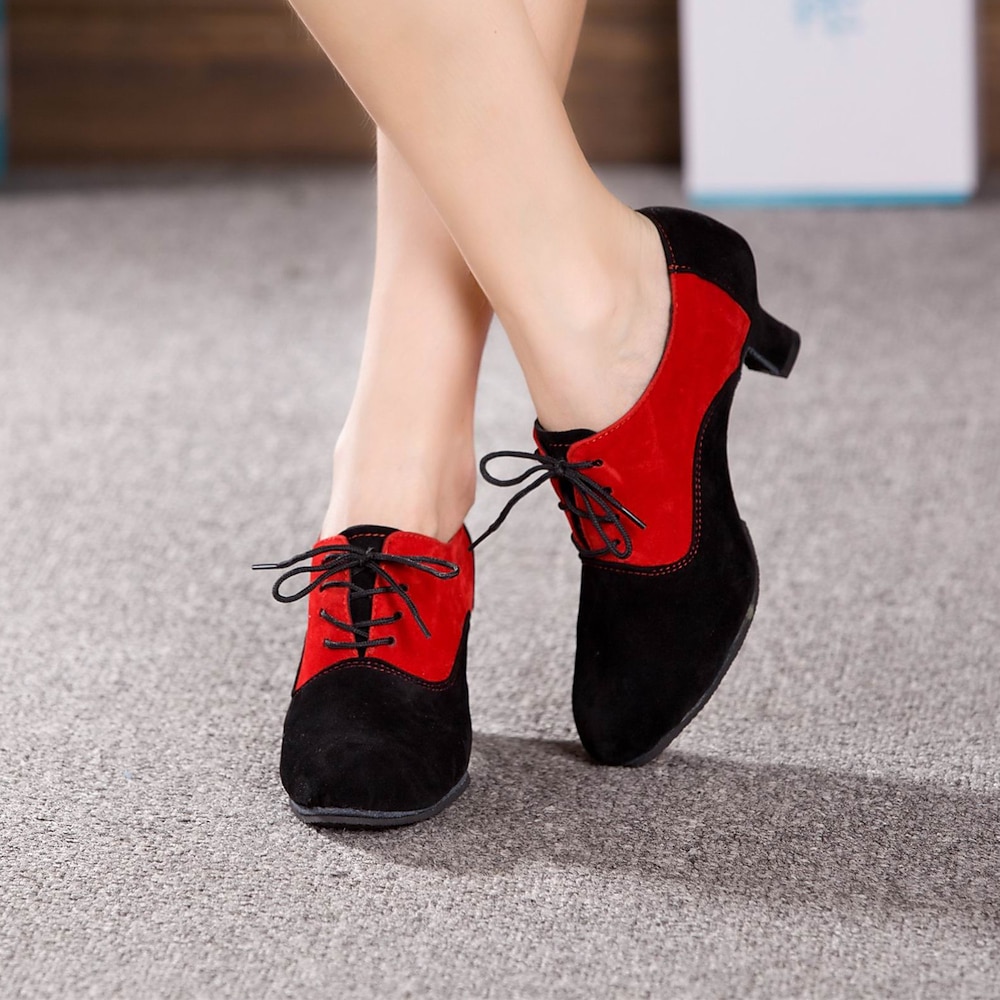 Damen Ballsaal Schuhe für modern Dance Schaukelschuhe Innen Professionell ChaCha Absätze Farbaufsatz Schnürsenkel Schwarz und Silbern Schwarz / Rot Schwarz Lightinthebox