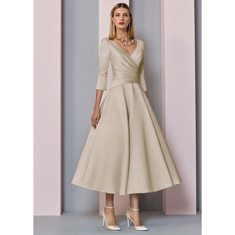 TS A-Linien-Kleid in Gold, Kleid für die Mutter der Braut, Hochzeitsgast, elegant, Vintage, Übergröße, V-Ausschnitt, knielang, Satin, 3/4-Ärmel, mit Falten, beeindruckendes Kleid 2024, kostenlose Lightinthebox