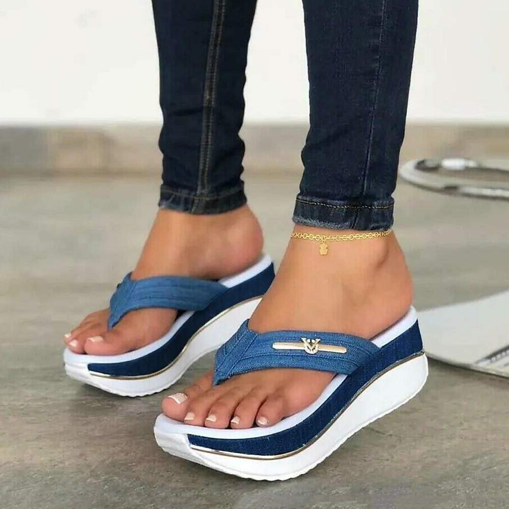 Damen-Flip-Flop-Sandalen aus Denim mit Keilabsatz - stylische, lässige Strandmode mit bequemer Sohle und Metallakzent Lightinthebox