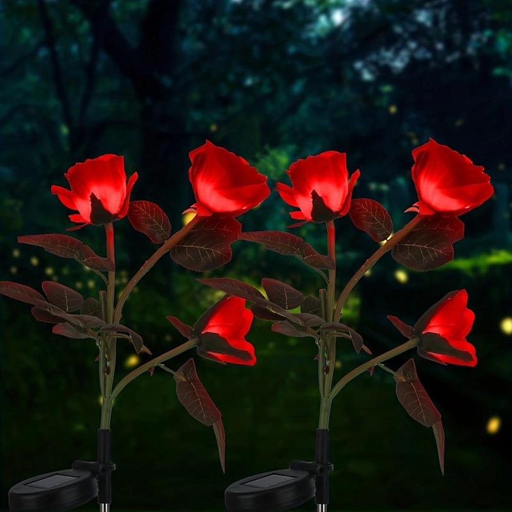 Solarbetriebene Rosenlichter für den Garten, realistische LED-Rosenblüten-Friedhofsdekoration zum Valentinstag, Pfahllichter für Garten, Hof, Hof und Grab, dekorativ, wasserdicht (rot, mit 3 beleuchteten Blütenköpfen) Lightinthebox