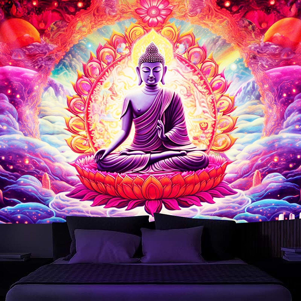 Schwarzlicht Wandteppich UV reaktiv im Dunkeln leuchtend Party Neon Buddha Boho Psychedelisch Trippy Misty Hängeteppich Wandbild Wandbild für Wohnzimmer Schlafzimmer Lightinthebox