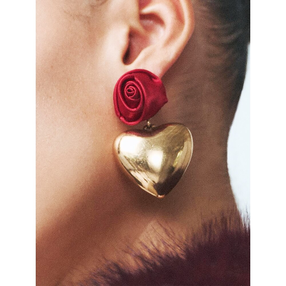 Romantische Rosen- und Herz-Ohrhänger für Damen, rote Satinblume mit goldfarbenem Herzdesign, Statement-Schmuck für Hochzeiten, als Geschenk zum Valentinstag und für besondere Anlässe Lightinthebox