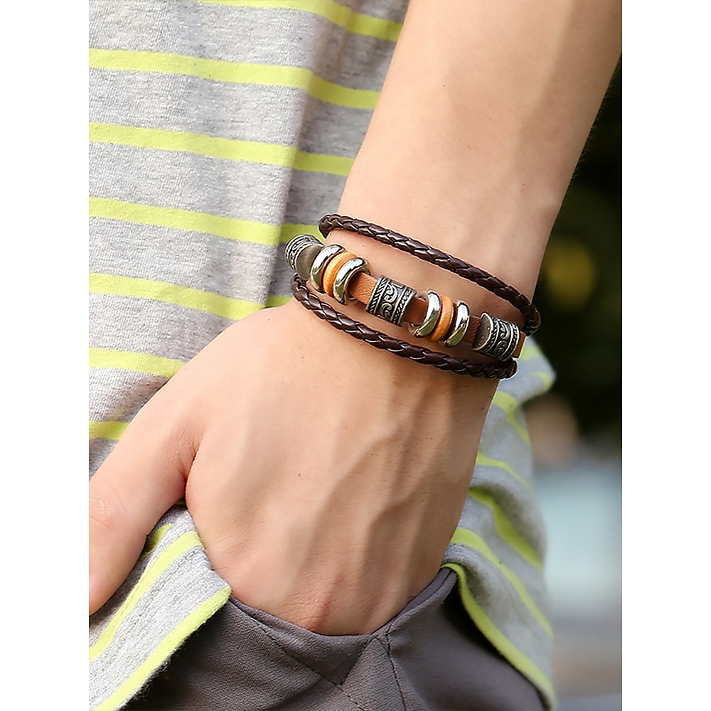 Geflochtenes Lederarmband für Herren mit Vintage-Metallperlen im böhmischen Mehrschichtdesign für die Freizeit, Partys und als Geschenk Lightinthebox