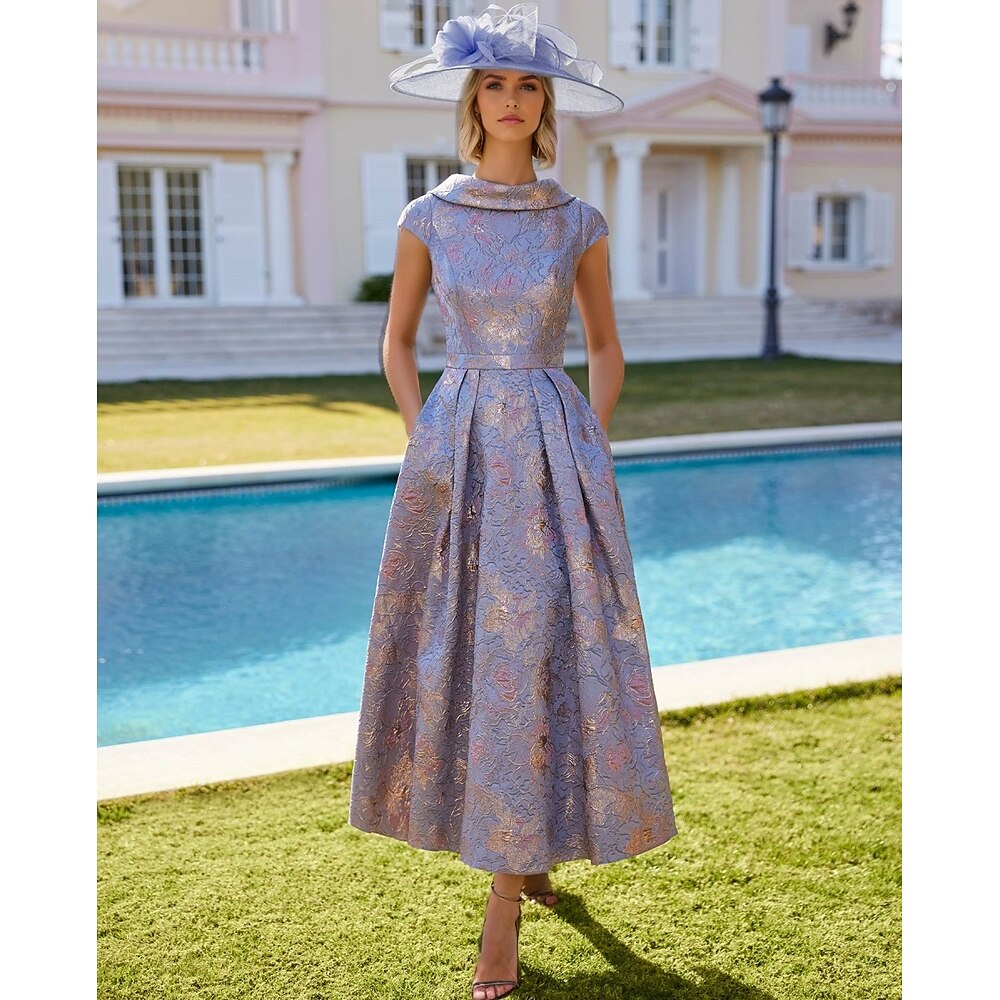 Geblümtes lila A-Linien-Kleid, Kleid für die Brautmutter, elegantes Vintage-Kleid mit V-Ausschnitt, knöchellang, Polyester, kurze Ärmel, mit Jacquard-Stickerei, 2025 Lightinthebox