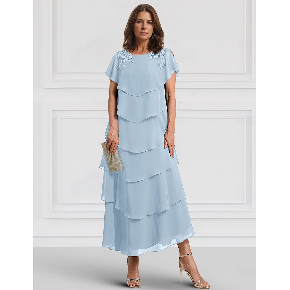 blaues A-Linien-Kleid für die Mutter der Braut, Hochzeitsgast, elegant, bauchfrei, Rundhalsausschnitt, knöchellang, Chiffon, kurze Ärmel, mit Spitzenlagen, kaskadierenden Rüschen, 2025 Lightinthebox