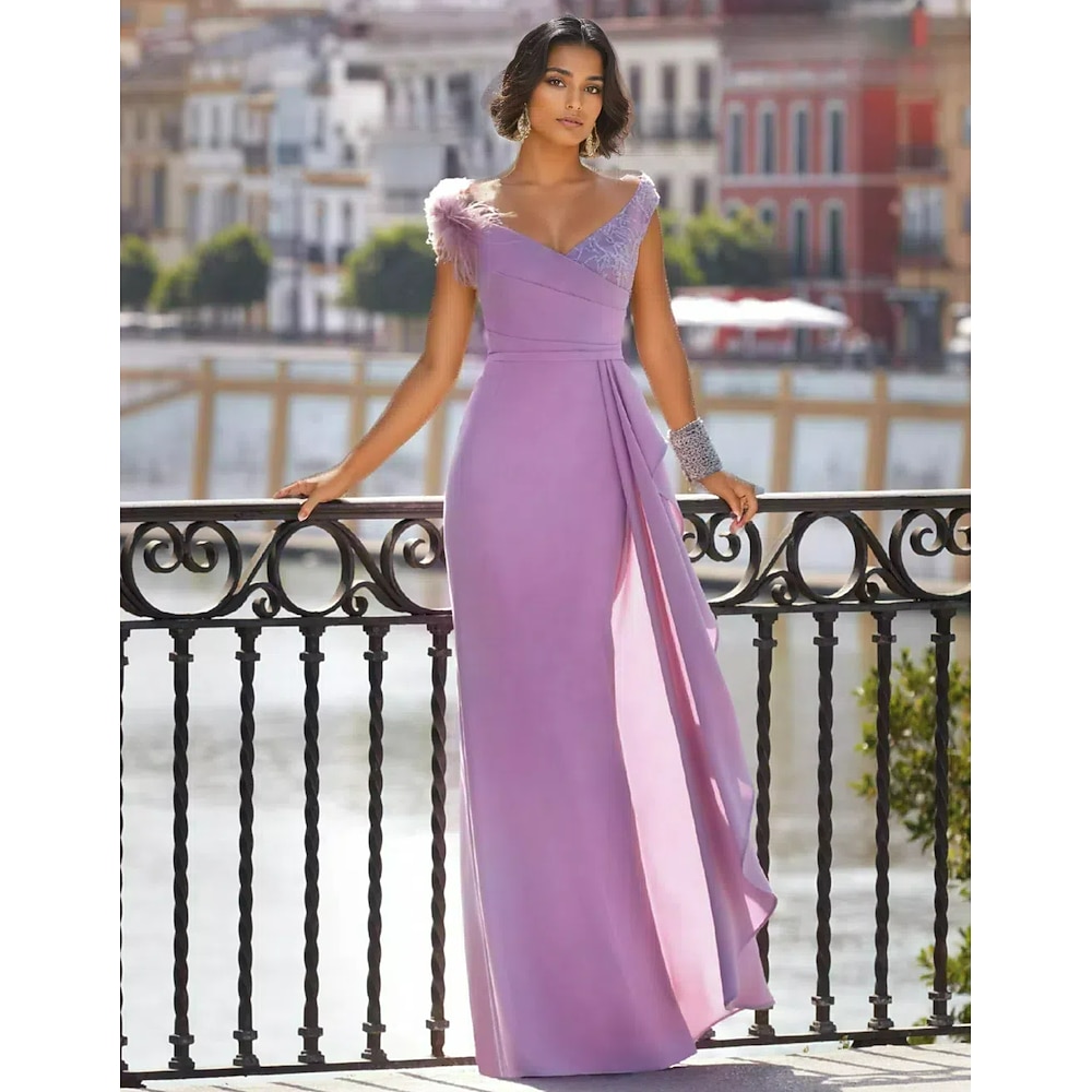 Eng anliegend Abendkleider Elegant Kleid Formal Hochzeit Boden-Länge Ärmellos V Ausschnitt Chiffon mit Feder Glitzer Stickerei 2024 Lightinthebox