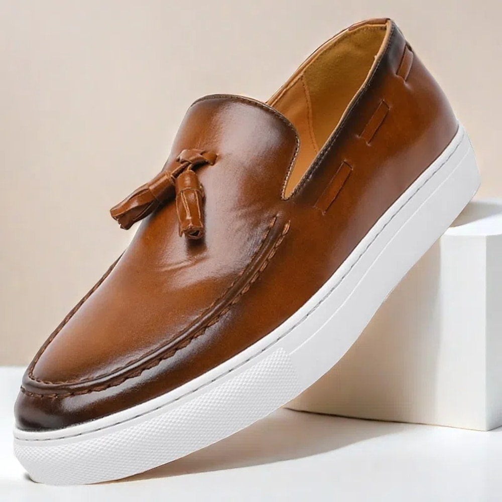 Herren-Loafer aus braunem Kunstleder mit Quaste - lässige Schlupfschuhe mit weißer Sohle für den Alltag und halbformelle Anlässe Lightinthebox