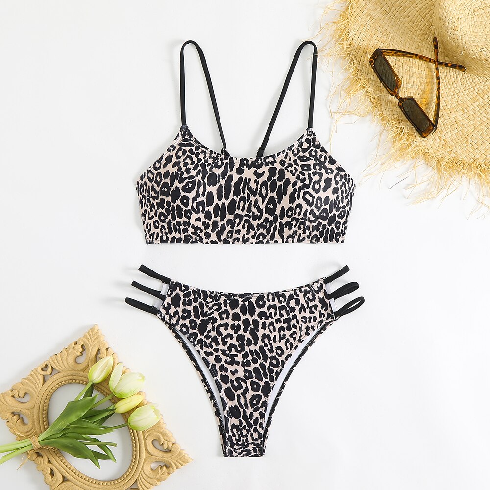 Damen Badeanzug Bikinis 2 Stück Cheeky-Bikinihose Bademode Rückenfrei Schlank Urlaub Strandbekleidung Leopard Trägerlos Ärmellos Badeanzüge Lightinthebox