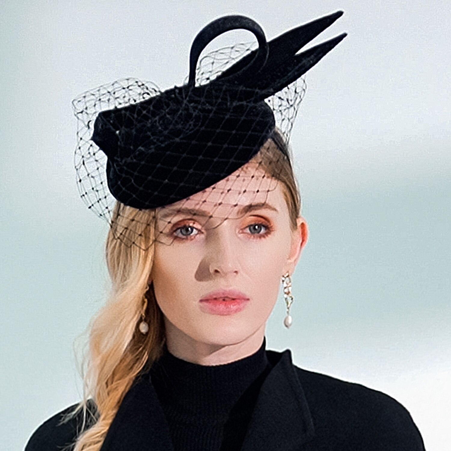 Elegant Vintage Inspired Velour 