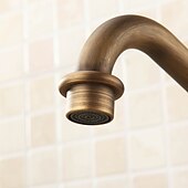 economico Rubinetti per lavello-miscelatore lavello da cucina rubinetto tradizionale, rubinetti da cucina rotanti a 360 ° in ottone antico stile retrò monocomando un foro con tubo dell&#039;acqua calda e fredda