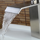 Недорогие Смесители для раковины в ванной-Современный По центру Водопад with  Керамический клапан  Одной ручкой одно отверстие for  Матовый никель , Ванная раковина кран