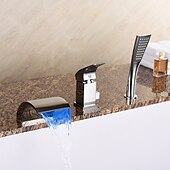 Недорогие Смесители для ванны-смеситель для ванны с водопадом, светодиодный 3-цветный поток воды с ручным душем, широко распространенная ванна, смеситель для наполнения римской ванны, смеситель для ванной комнаты с 3 отверстиями, установленный на палубе